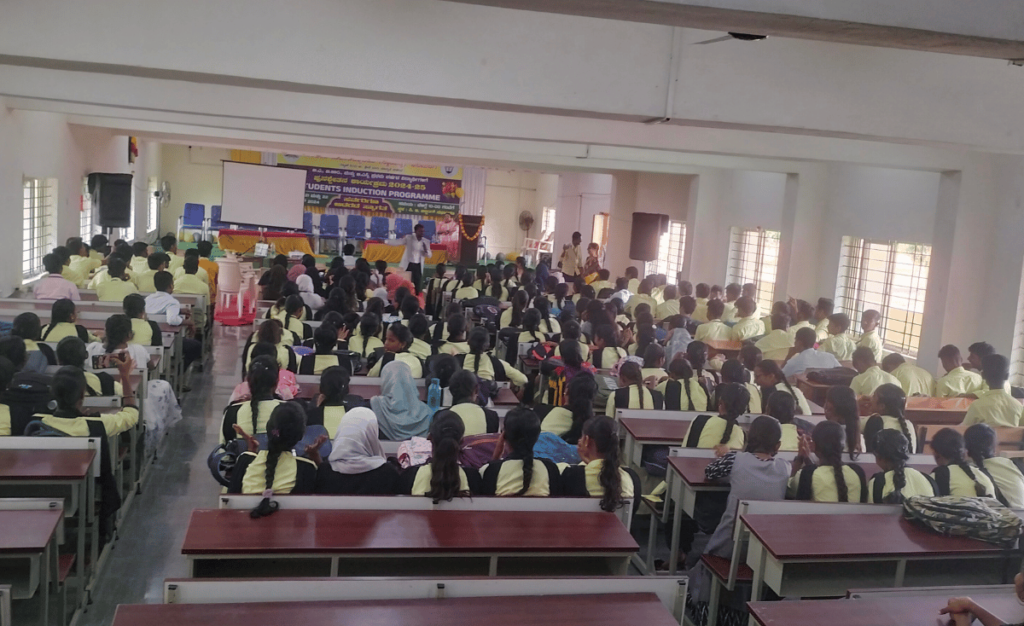 Apna Career Pe